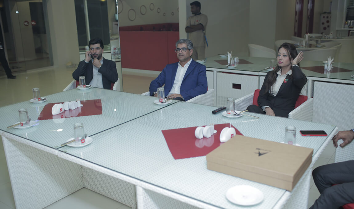 Mr.Aamir Ibrahim – CEO Mobilink on his visit to BOL House to meet Mr. Shoaib Ahmed Shaikh