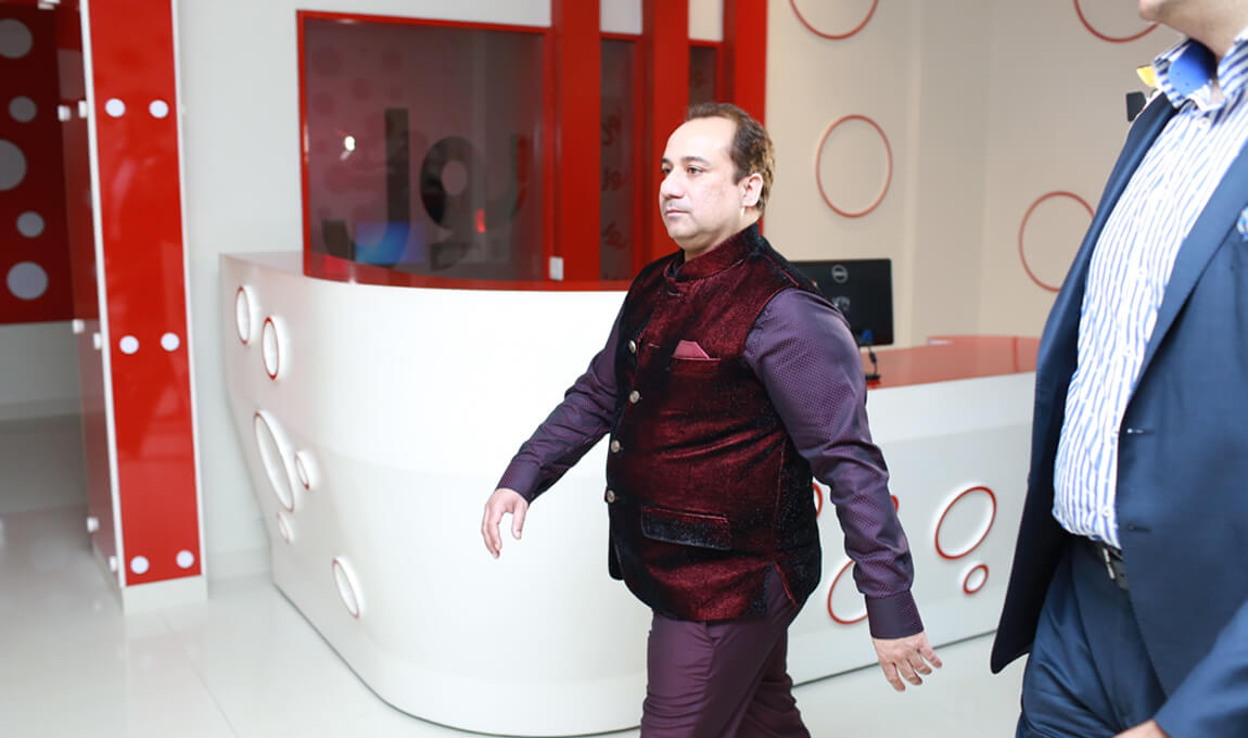 Mr.Rahat Fateh Ali Khan visiting BOL House and receiving a complete tour